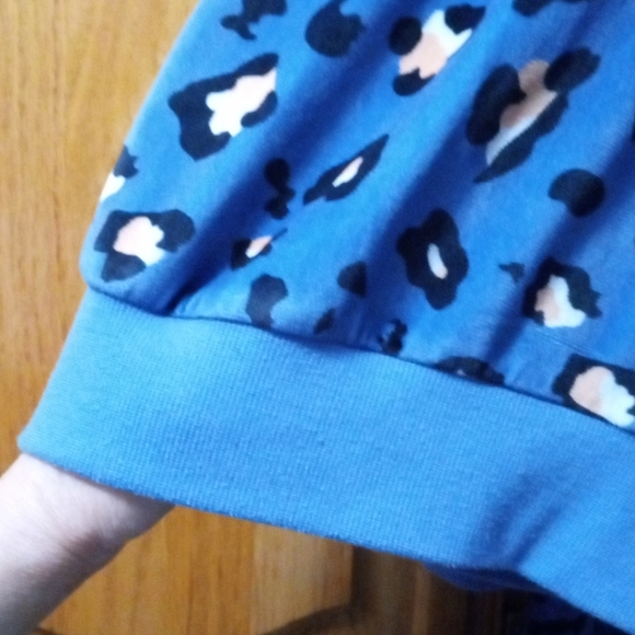 🌠 #191 Leopard Print Blue Pajama or Lounge Set - Picture 5 of 11